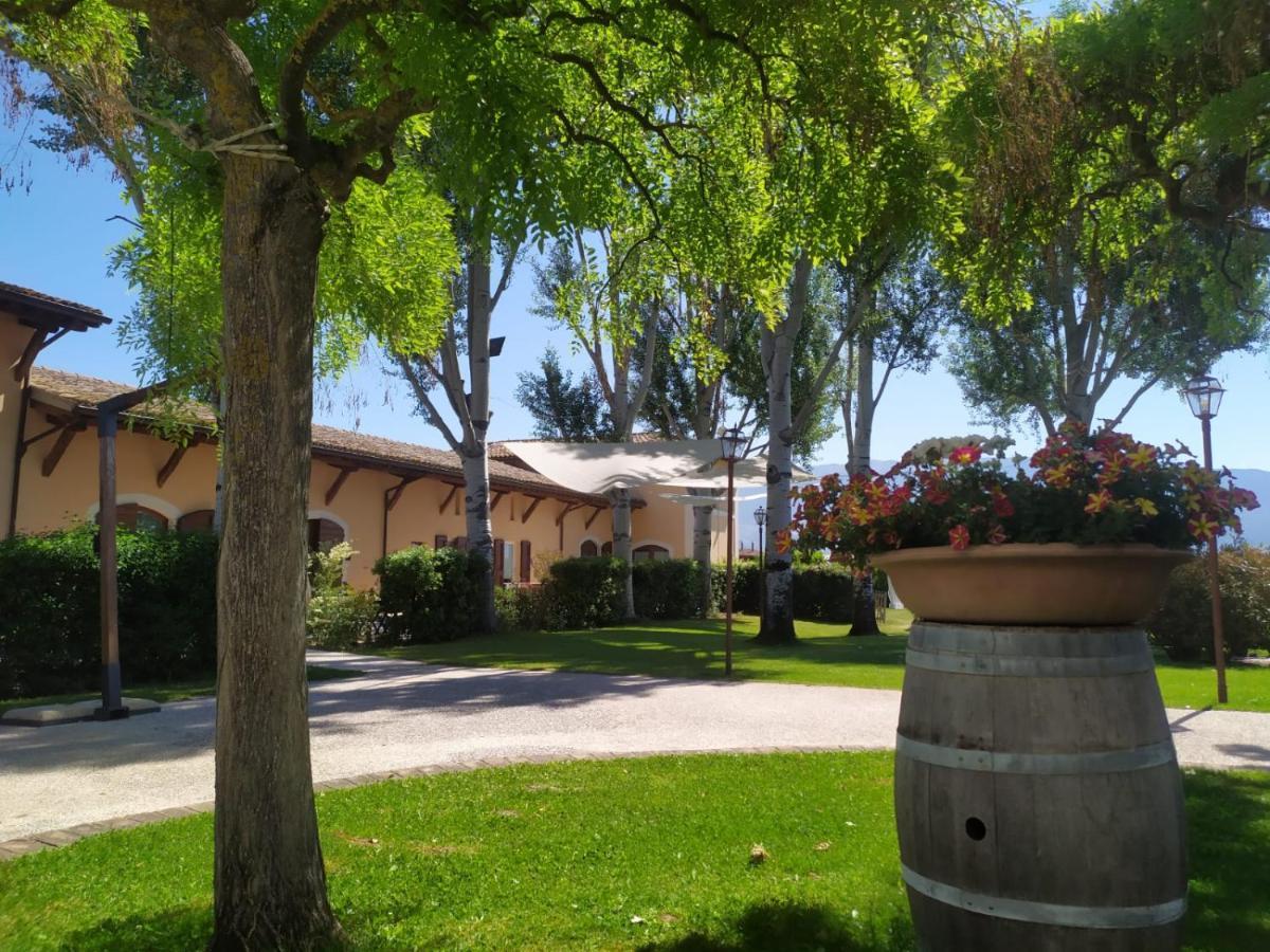 Hotel Villaggio Le Stelline Montefalco Ngoại thất bức ảnh
