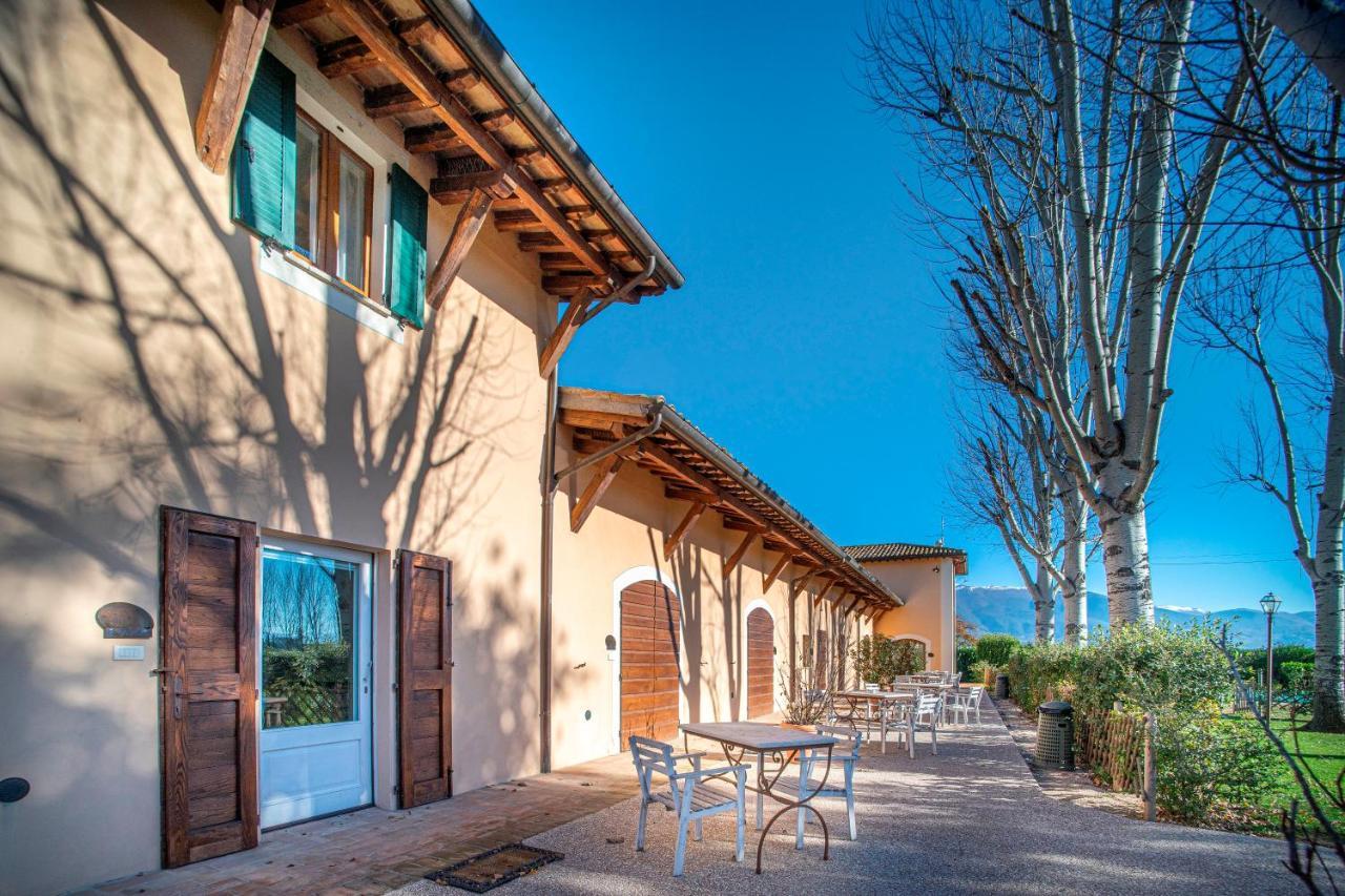 Hotel Villaggio Le Stelline Montefalco Ngoại thất bức ảnh