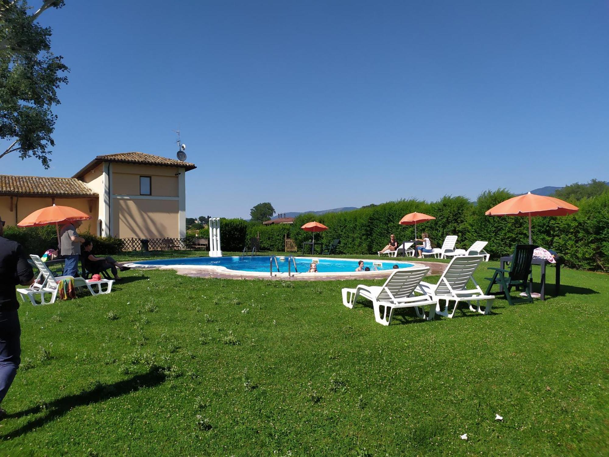 Hotel Villaggio Le Stelline Montefalco Ngoại thất bức ảnh