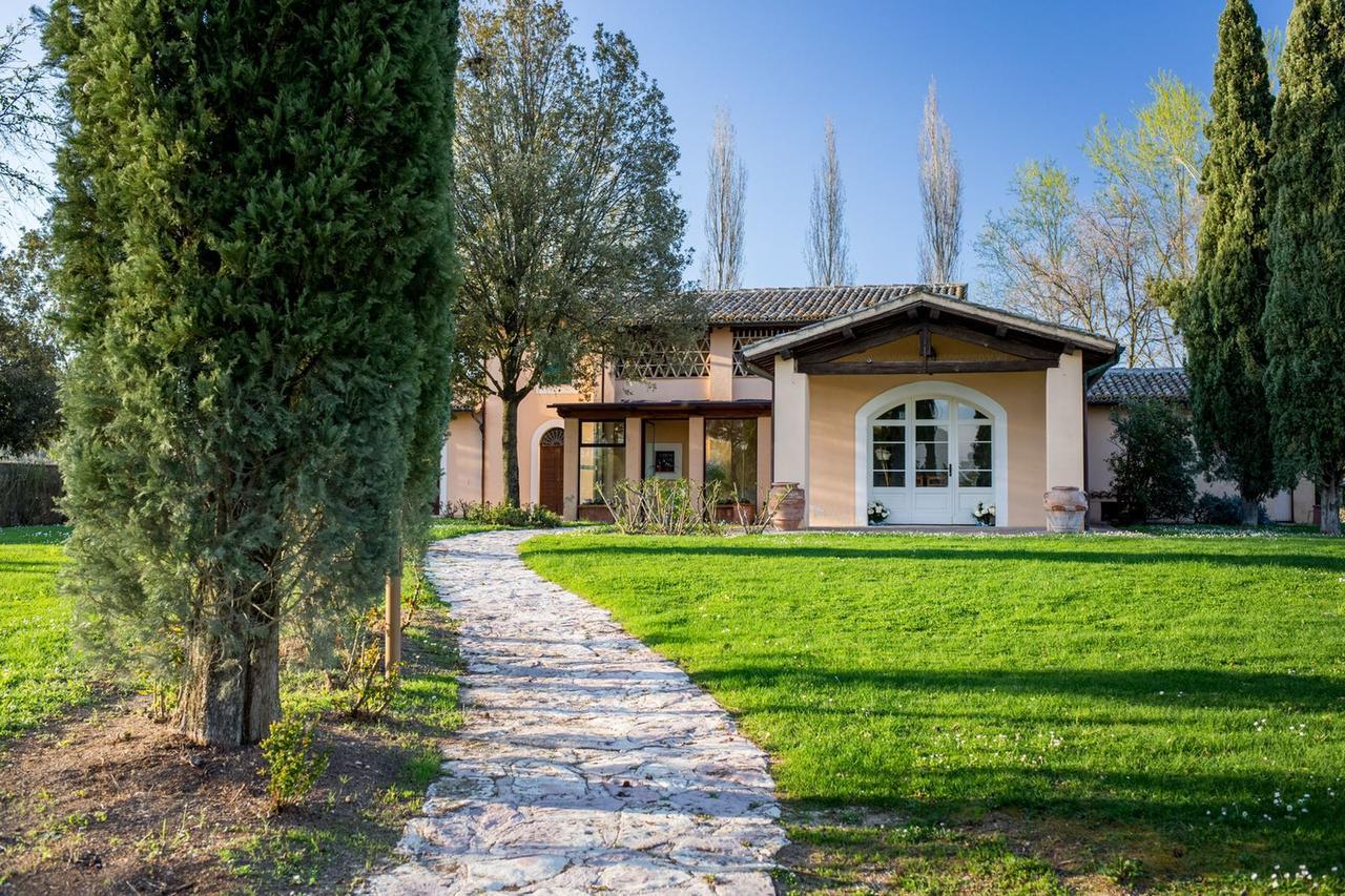 Hotel Villaggio Le Stelline Montefalco Ngoại thất bức ảnh